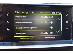 Peugeot 2008 PureTech 130 S&S EAT8 Allure Pack occasion - Photo 31