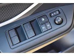 Toyota C-HR  1.8 Hybrid e-CVT Dynamic Business occasion - Photo 10