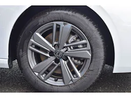 Peugeot 308 1.2i Hybrid - 136 - BV e-DCS6 III 2021 BERLINE Active Pack occasion - Photo 36
