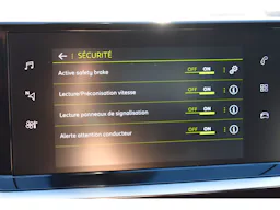 Peugeot 2008  PureTech 130 S&S EAT8 Allure Pack occasion - Photo 32
