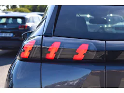 Peugeot 2008  PureTech 130 S&S EAT8 Allure Pack occasion - Photo 41