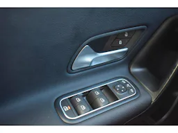 Mercedes Benz Classe A A 180 - BV 7G-DCT BERLINE 5P - BM 177 Business Line occasion - Photo 10
