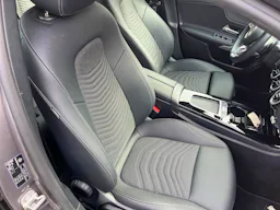 Mercedes Benz Classe A  Berline A 250e BV 8G-DCT  BERLINE 4P - BM 177 Business Line occasion - Photo 5