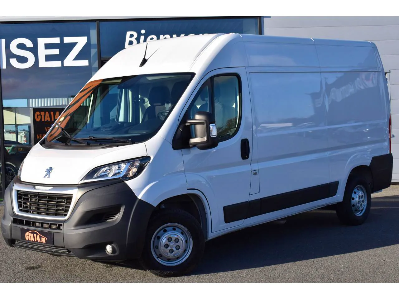 Peugeot Boxer 333 L2H2 BLUEHDI 140 S&S ASPHALT occasion