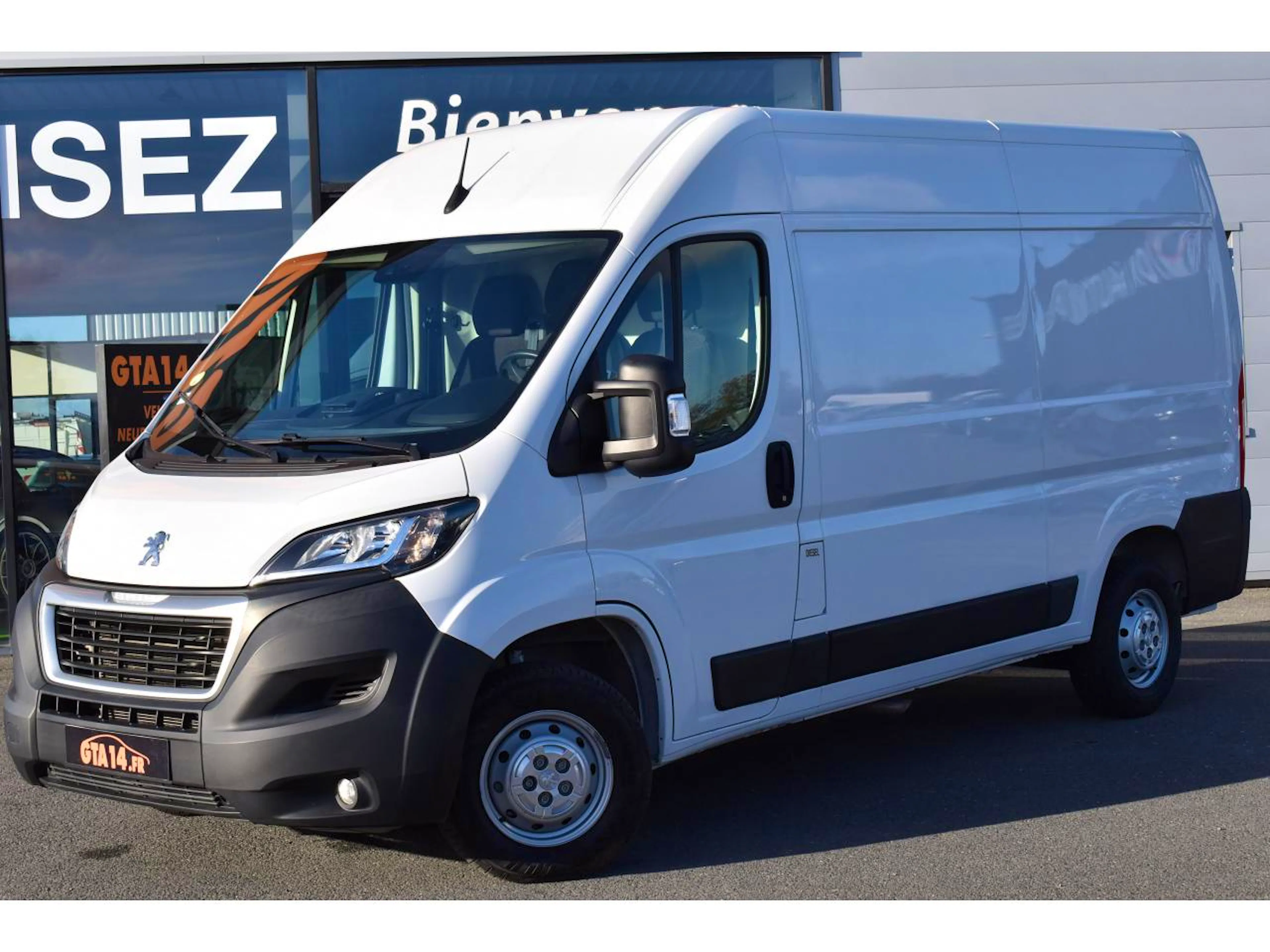 Peugeot Boxer 333 L2H2 BLUEHDI 140 S&S ASPHALT occasion