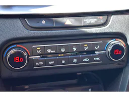 Kia Ceed 1.5 T-GDi 140 ch DCT7 GT-line occasion - Photo 13