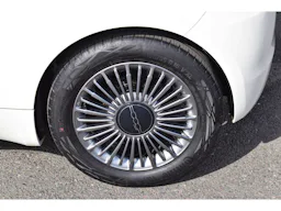 Fiat 500  III E 118 42 KWH occasion - Photo 32