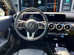 Mercedes Benz Classe A  A 250 e - BV 8G-DCT  BERLINE 5P - BM 177 Business Line occasion - Photo 3