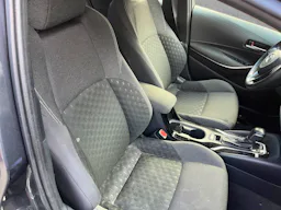 Toyota Corolla 1.8 Hybrid 140 - BV e-CVT 2019 BERLINE occasion - Photo 5