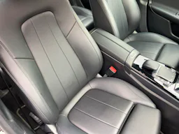 Mercedes Benz Classe A Berline A 180 - BV 7G-DCT BERLINE 4P - BM 177 occasion - Photo 4