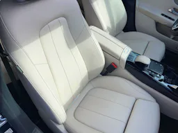Mercedes Benz Classe CLA CLA 180 d - BV 8G-DCT BERLINE- BM 118 occasion - Photo 6