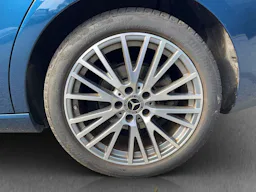 Mercedes Benz Classe CLA CLA 180 d - BV 8G-DCT BERLINE- BM 118 occasion - Photo 7