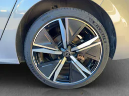 Peugeot 308 1.2i Hybrid - 136 occasion - Photo 6