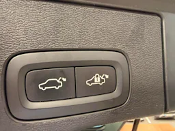 Volvo XC60 T8 Recharge AWD 303 ch + 87 ch Geartronic 8 R-Design occasion - Photo 10
