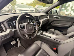 Volvo XC60 T8 Recharge AWD 303 ch + 87 ch Geartronic 8 R-Design occasion - Photo 15