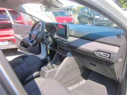 Dacia Jogger  JOGGER ECOG 1.0 100CV  EXPRESSION 7 PLACES  occasion - Photo 10