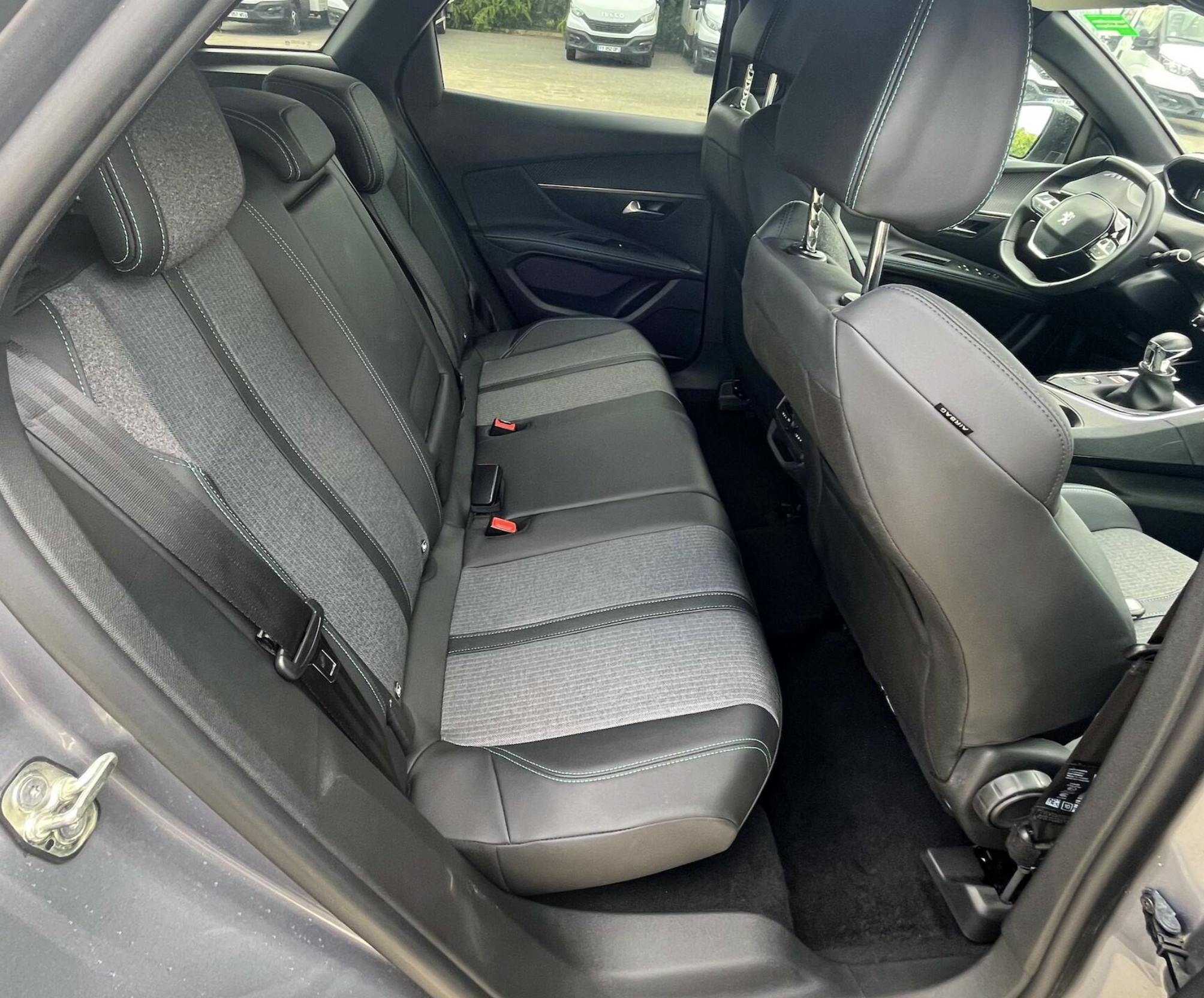 Peugeot 3008  PureTech 130ch S&S BVM6 Allure Pack occasion - Photo 5