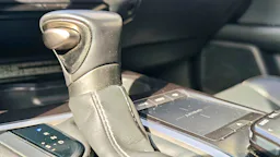 Lexus UX  250h 2WD Luxe occasion - Photo 25