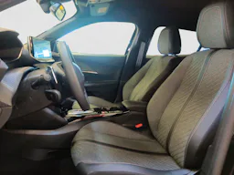 Peugeot 2008  Hybrid 145 e-DCS6 Allure occasion - Photo 12