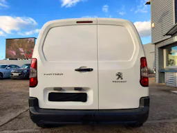 Peugeot Partner STANDARD 650 KG PURETECH 110 S&S BVM6 PREMIUM occasion - Photo 9