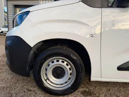 Peugeot Partner  STANDARD 650 KG PURETECH 110 S&S BVM6 PREMIUM occasion - Photo 14