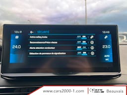 Peugeot 3008  Hybrid 136 e-DCS6 Allure Pack occasion - Photo 32