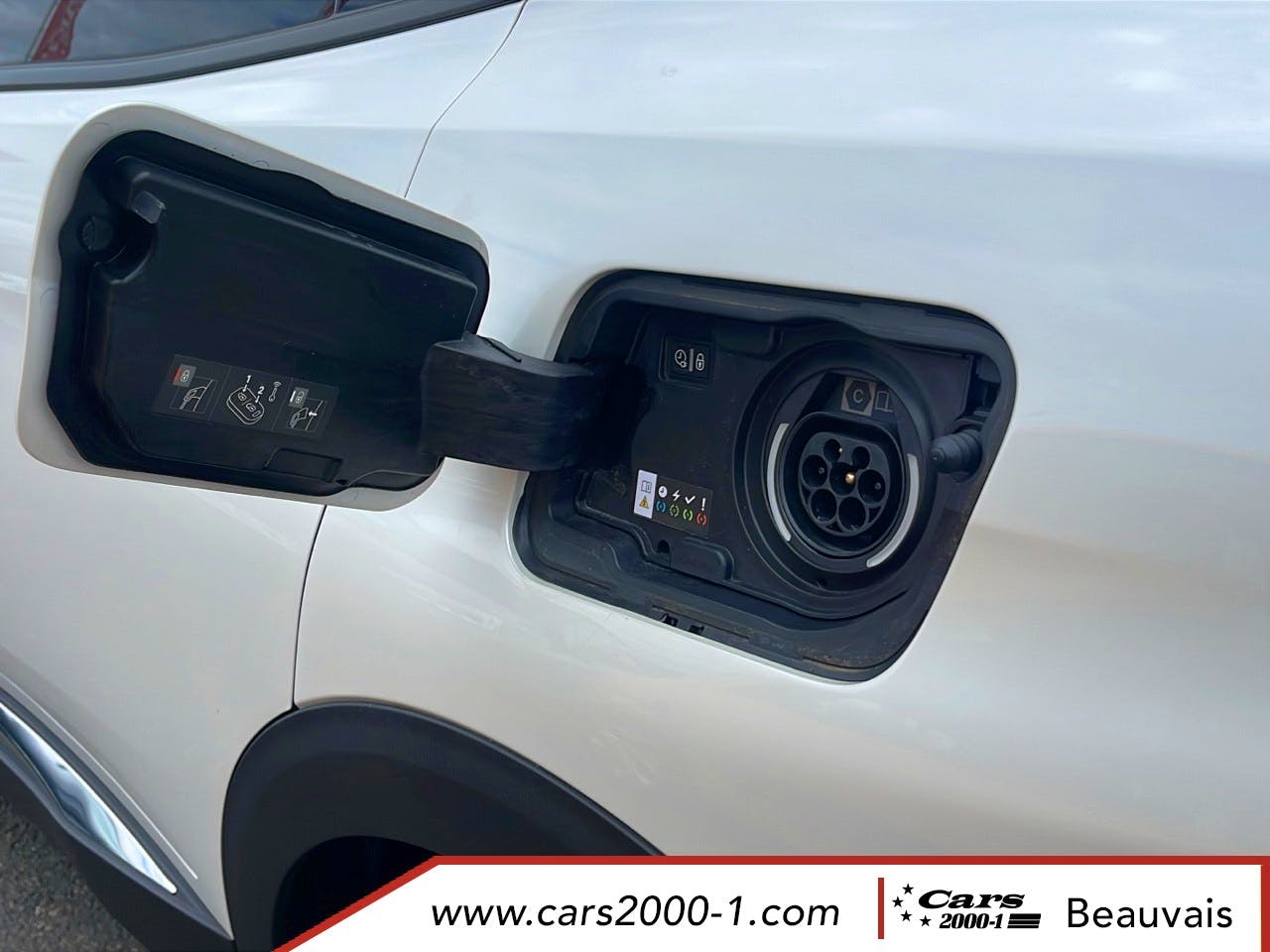 Peugeot 3008  Hybrid 180 e-EAT8 Allure Pack occasion - Photo 19