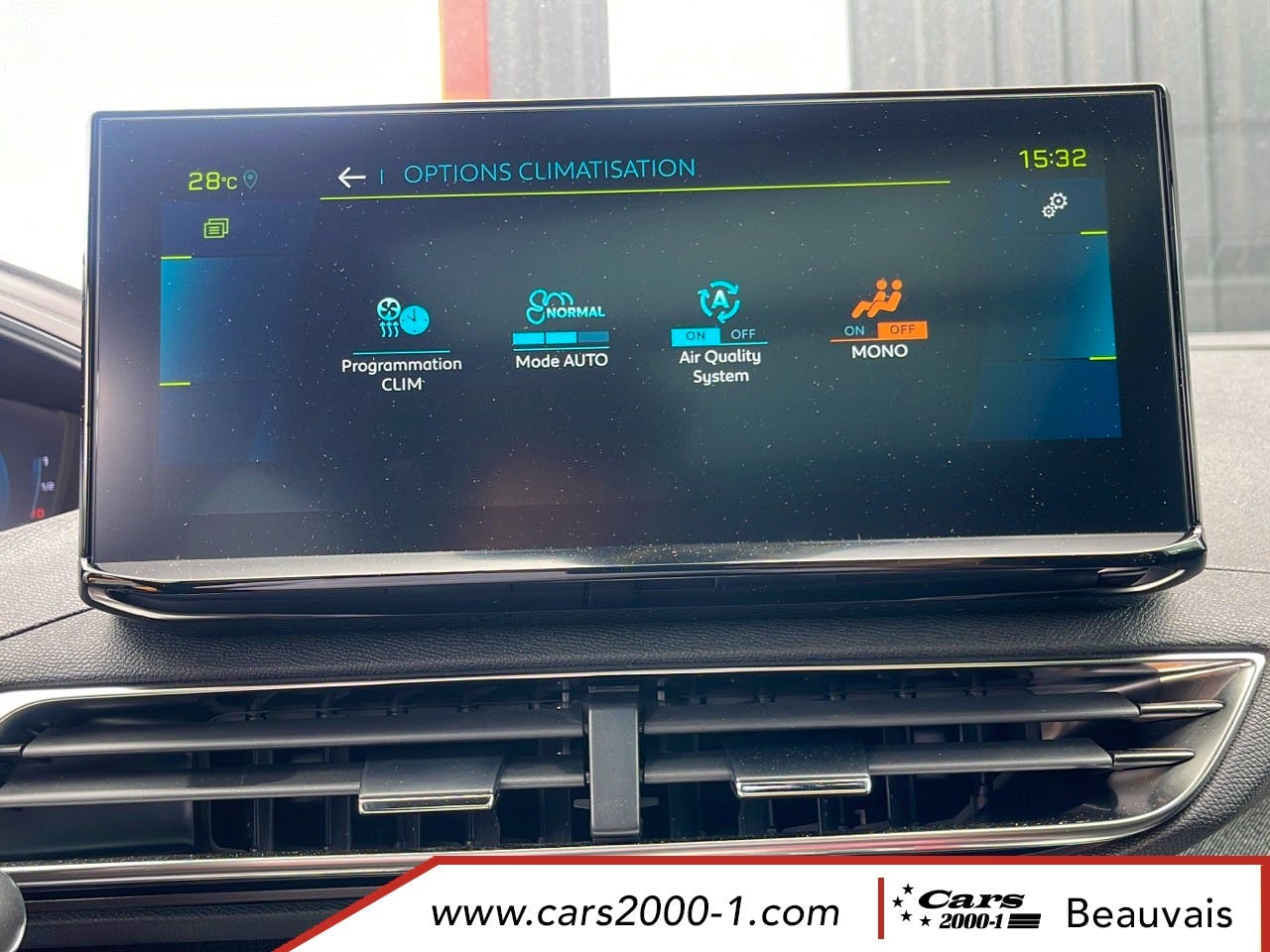 Peugeot 3008  Hybrid 180 e-EAT8 Allure Pack occasion - Photo 30