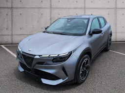 Alfa Romeo Junior Elettrica 156 ch occasion - Photo 1