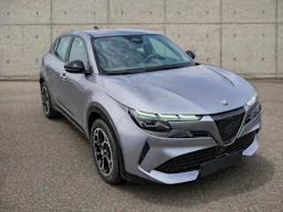 Alfa Romeo Junior Elettrica 156 ch occasion - Photo 2