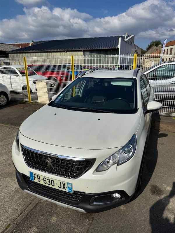 Peugeot 2008  1.2 PTEC 110CV ALLURE EAT6 occasion - Photo 1