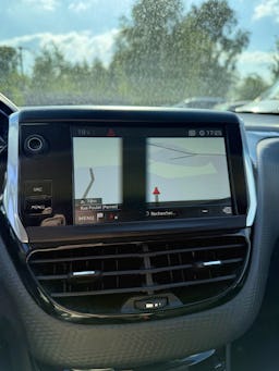 Peugeot 2008  1.2 PTEC 110CV ALLURE EAT6 occasion - Photo 12