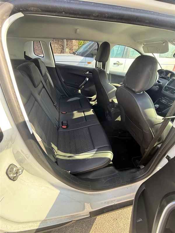 Peugeot 2008  1.2 PTEC 110CV ALLURE EAT6 occasion - Photo 3
