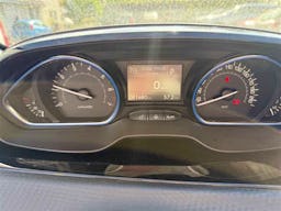 Peugeot 2008  1.2 PTEC 110CV ALLURE EAT6 occasion - Photo 8