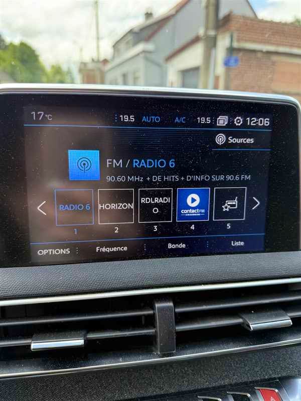 Peugeot 3008  3008 1.5 BHDI 130CV ALLURE occasion - Photo 9