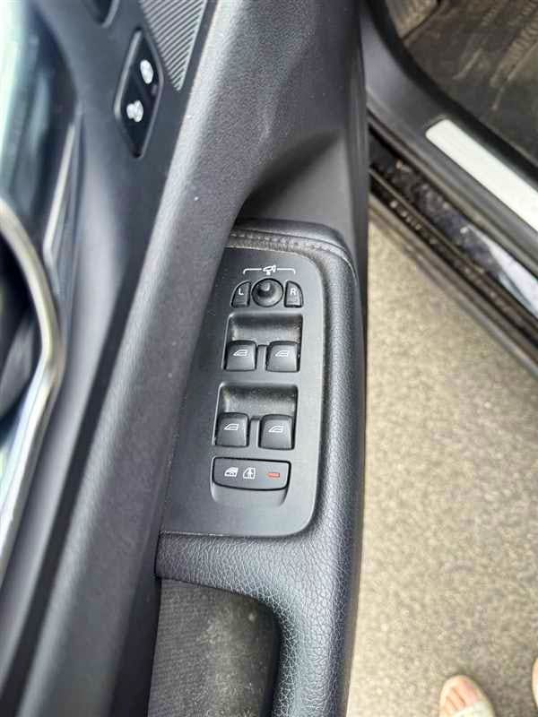 Volvo XC60  BUSINESS 190CV GEATRONIC EXECUTIVE occasion - Photo 7