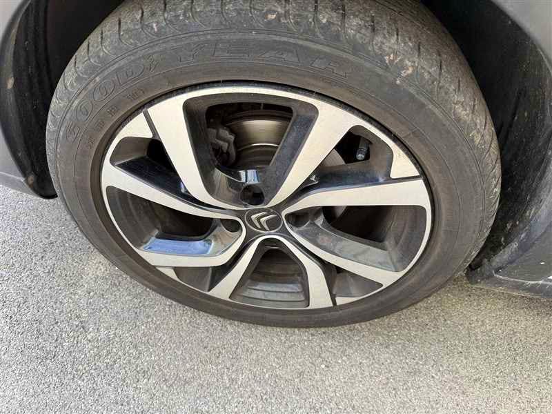Citroën C3  1.2L 110CV SHINE occasion - Photo 13
