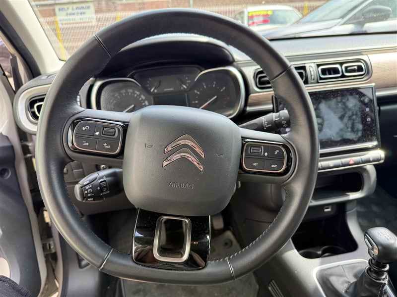 Citroën C3  1.2L 110CV SHINE occasion - Photo 9