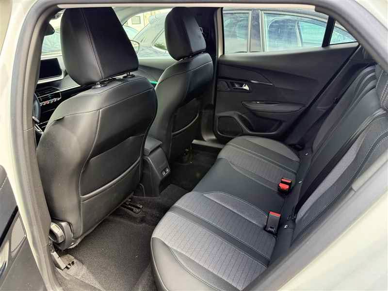 Peugeot 2008  1.2 PTEC 130CV EAT8 ALLURE BUSINESS occasion - Photo 5