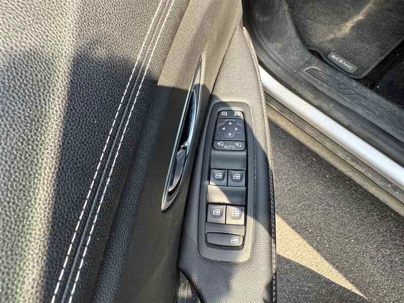 Renault Grand Scenic  BDCI 120 CV EDC INTENS 7 PLACES occasion - Photo 8