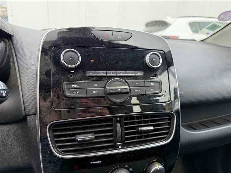 Renault Clio  0.9L TCE 90CV GENERATION occasion - Photo 9