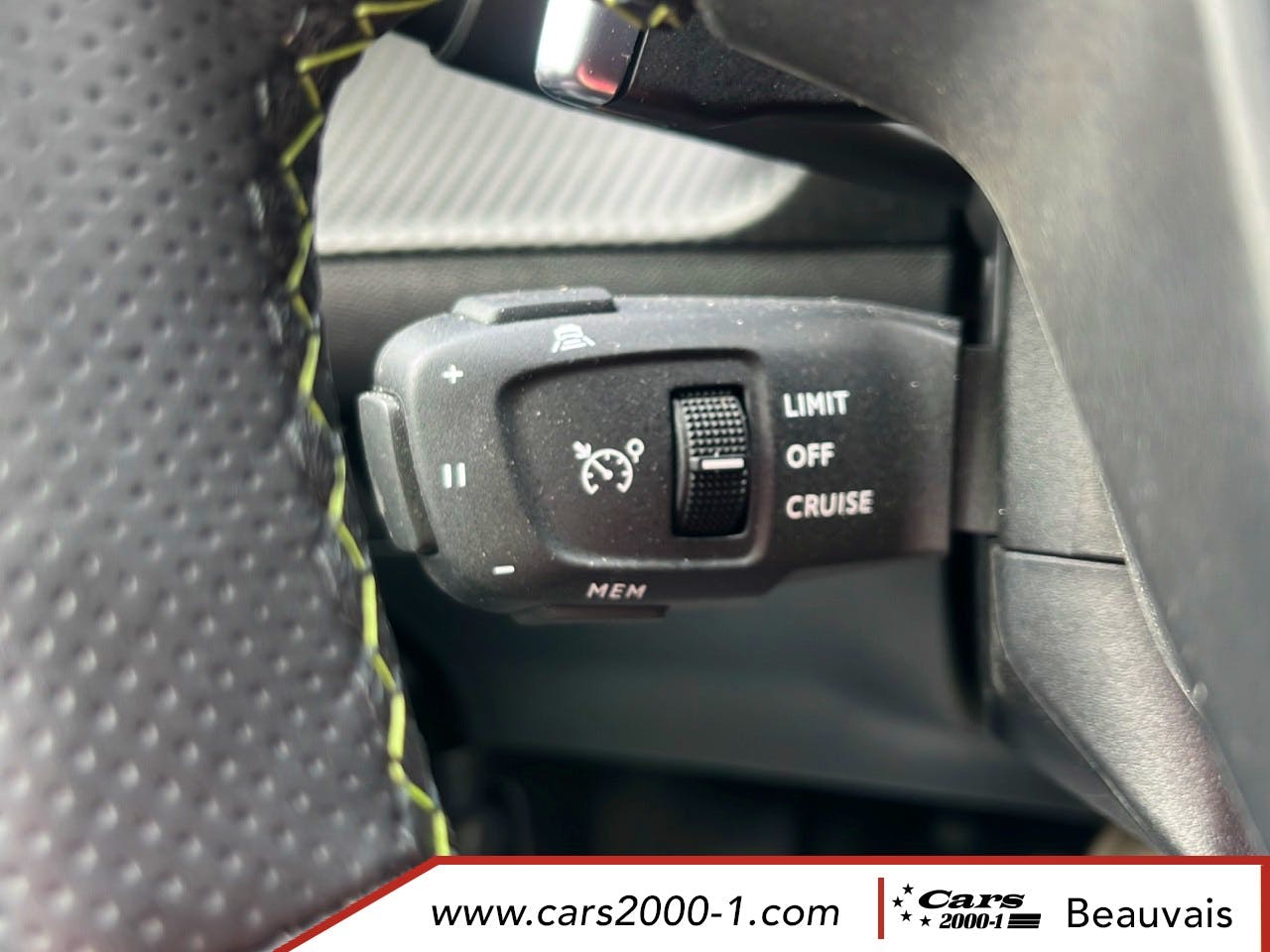 Peugeot 2008  Hybrid 136 e-DCS6 GT occasion - Photo 12