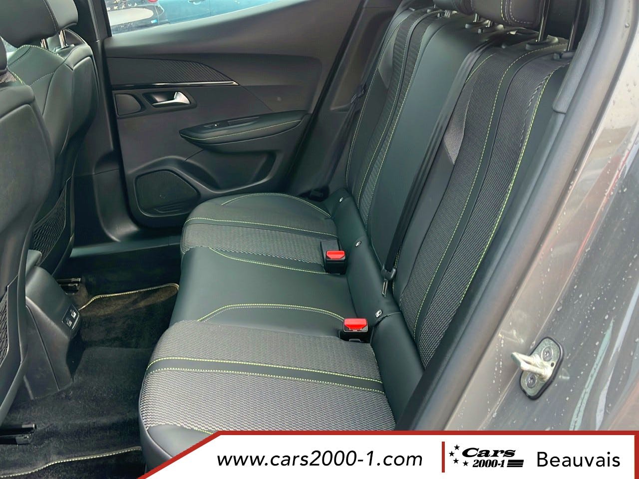 Peugeot 2008  Hybrid 136 e-DCS6 GT occasion - Photo 9