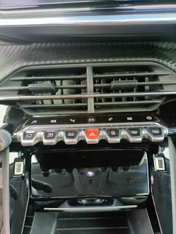 Peugeot 2008  2008 II (2) ALLURE 1.2 PURETECH 130 S&S EAT8 occasion - Photo 37