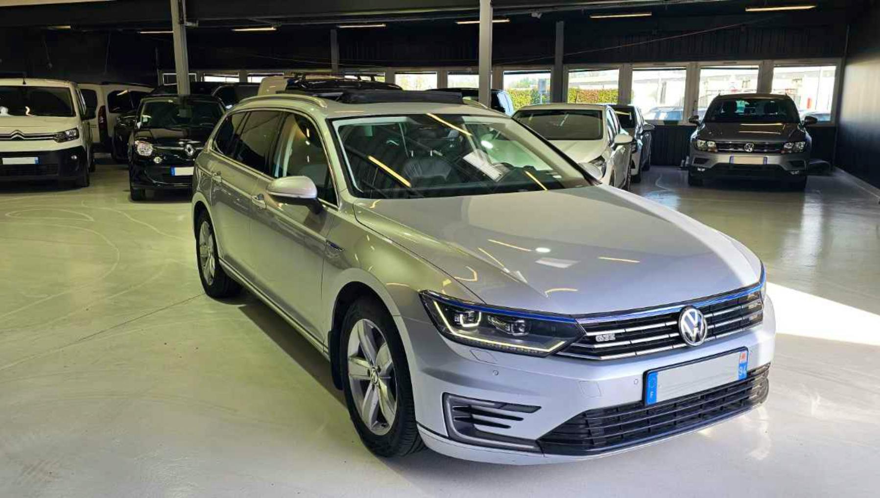 Volkswagen Passat  PASSAT SW 1.4 TSI GTE 218 CH occasion - Photo 3