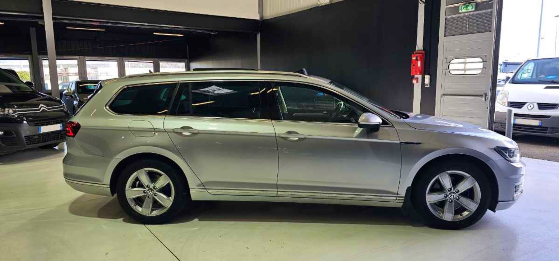Volkswagen Passat  PASSAT SW 1.4 TSI GTE 218 CH occasion - Photo 4