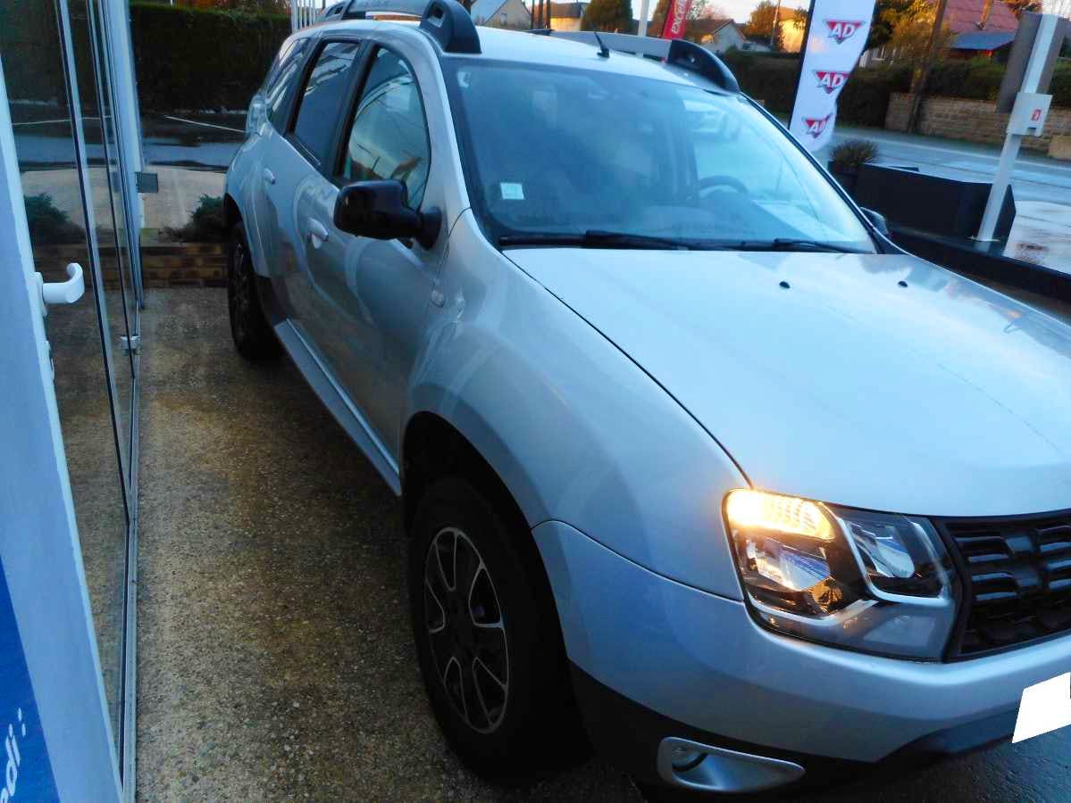 Dacia Duster  1.5 DCI BLACK TOUCH 4X2 occasion - Photo 2
