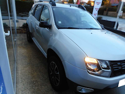 Dacia Duster  1.5 DCI BLACK TOUCH 4X2 occasion - Photo 2