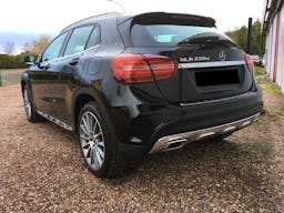 Mercedes Benz Classe GLA (2) 220 D STARLIGHT EDITION 7G-DCT occasion - Photo 4