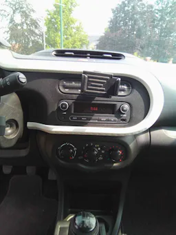 Renault Twingo TWINGO III 1.0i Tce 65 occasion - Photo 3